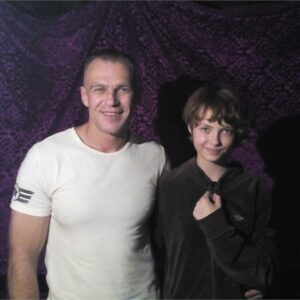 Забронируйте место на премьере фильма в онлайн-кинотеатре   # 600